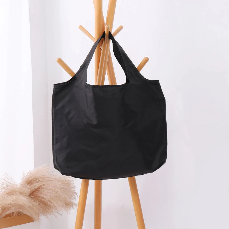 Eco-Friendly Foldable Shopping Bag – Sustainable Convenience for Everyday Use