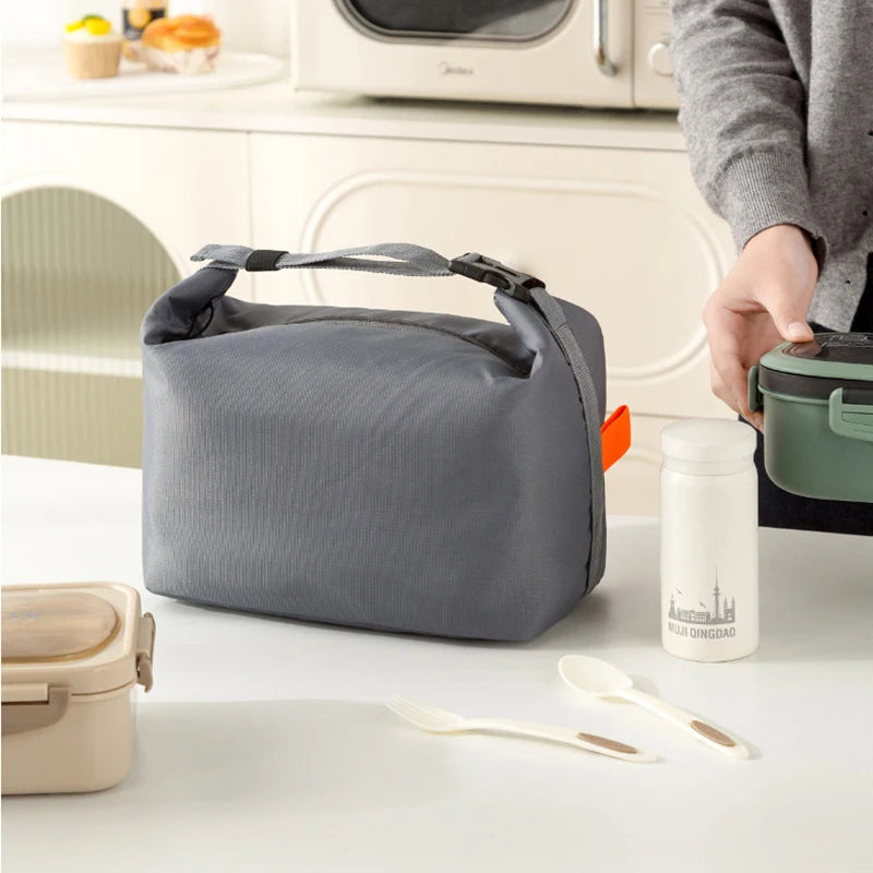 Portable Insulated Lunch Bag – Keep Your Meals Fresh Anywhere.