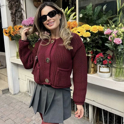 Women's Autumn-Winter Cardigan – Style, Comfort and Elegance in One Piece.