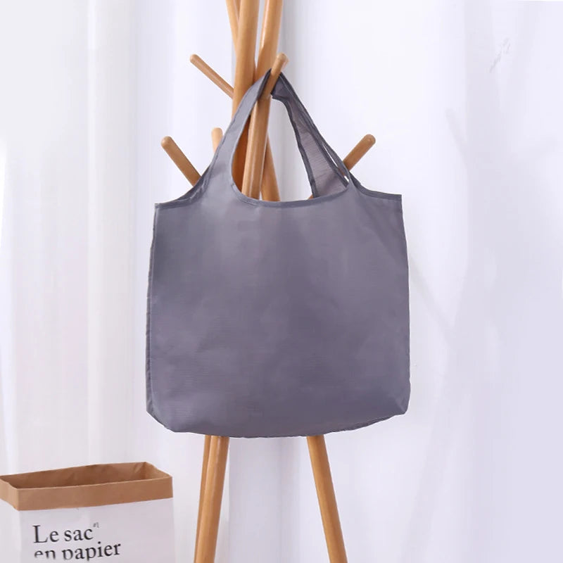 Eco-Friendly Foldable Shopping Bag – Sustainable Convenience for Everyday Use