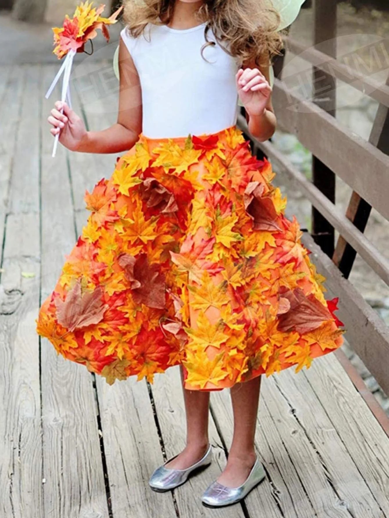 Artificial Silk Maple Leaves – A Natural Touch for Autumn and Festive Décor
